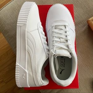 Brand new Puma Carina CV size 8.5